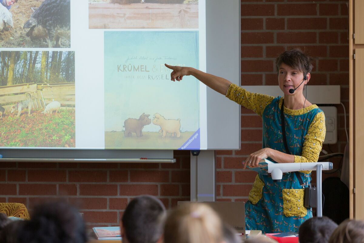 Autorin stellt Schülern ihr Buch „Der große Käpt´n Knurps“ vor